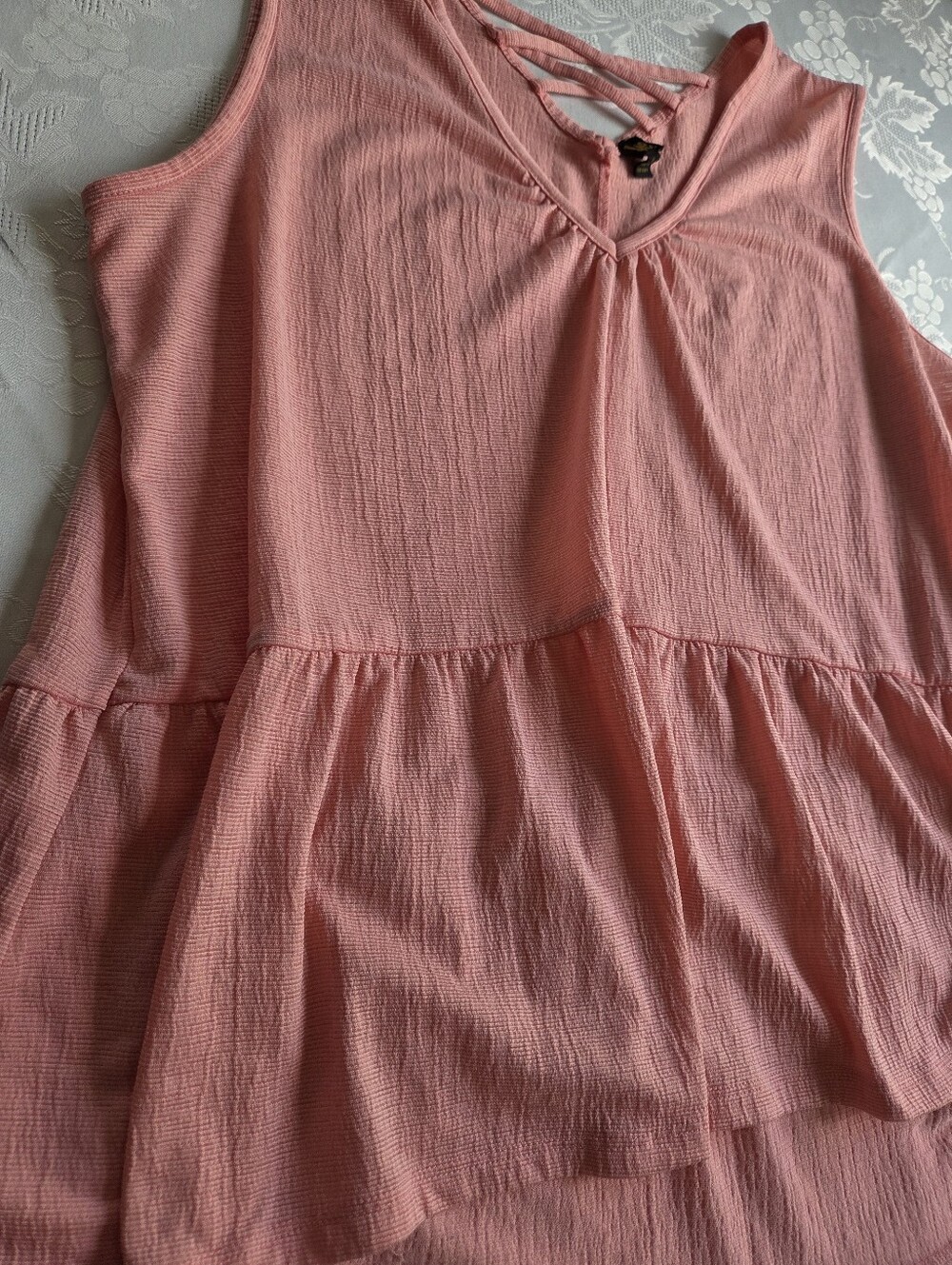 Lee Light Pink Sleeveless Tiered V-Neck Tank Top